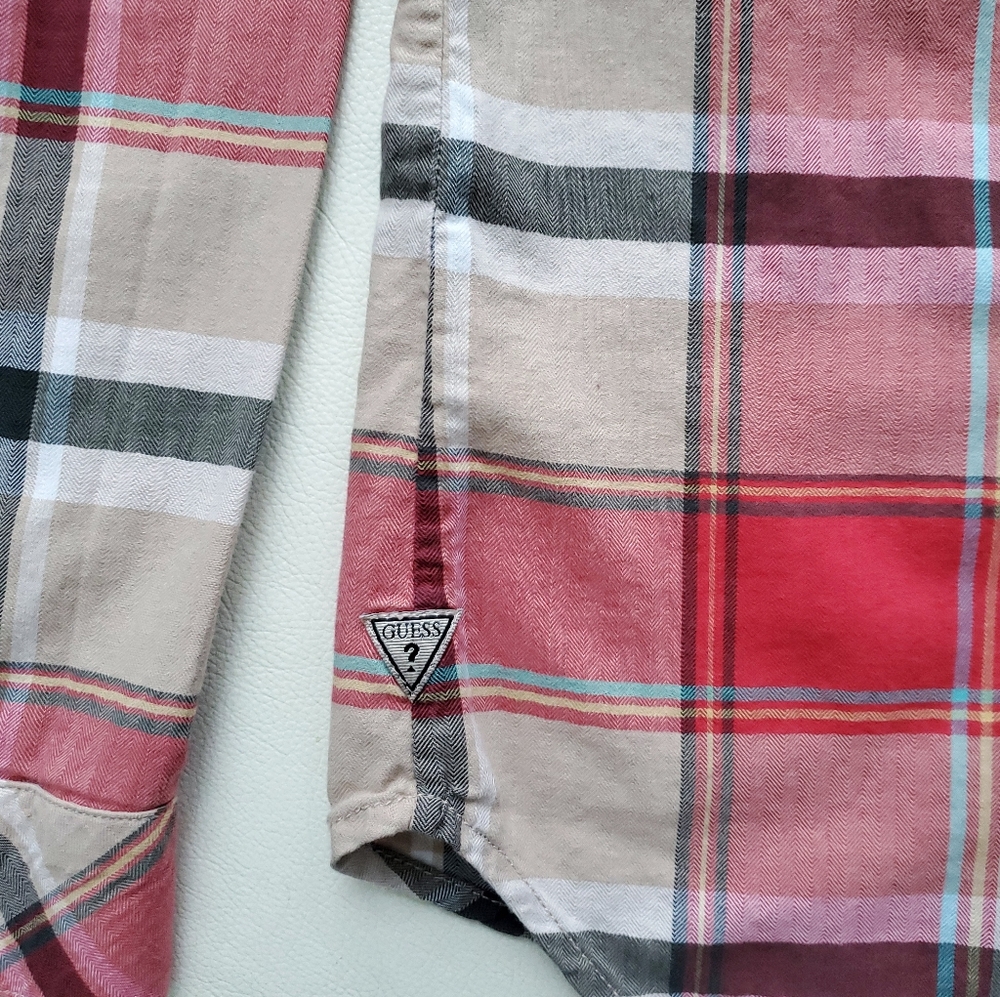 2/40$ Guess nice plaid pink button-down shirt - Picture 7 of 9